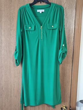 Green V-Neck Shift Dress with Gold Accents